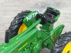 Gold Ford 901 Powermaster NF-Ertl Collectibles & John Deere 60 WF-Ertl, 1/64