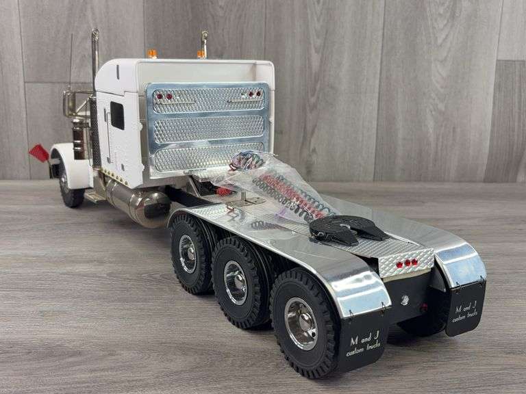 M&J Custom Peterbilt Semi Truck, 25” Long