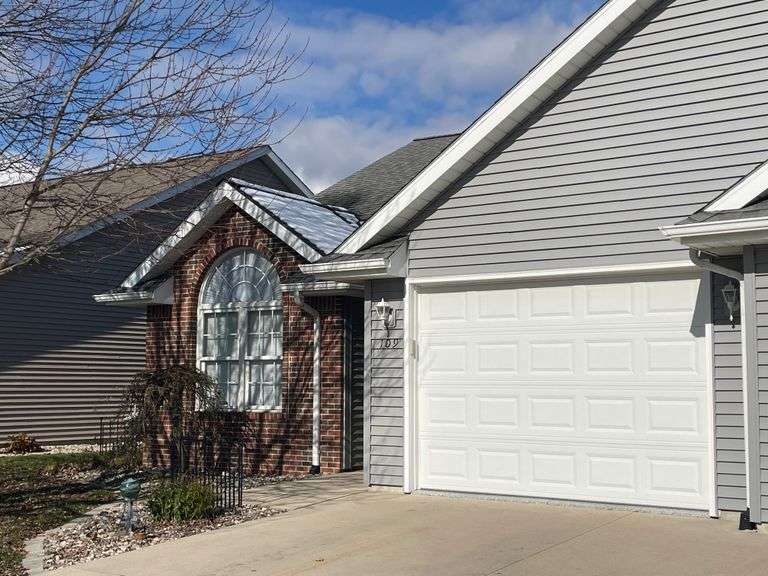 109 Maple Lane, Edgerton, OH 43517