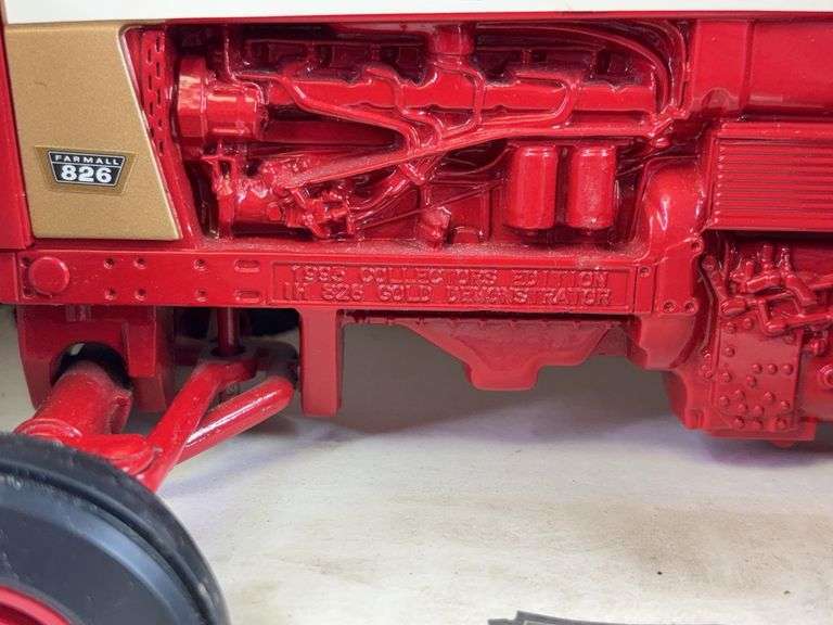International Farmall 826 WF ROPS, 1/16, 1995 Collector Edition
