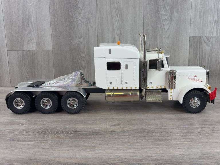 M&J Custom Peterbilt Semi Truck, 25” Long
