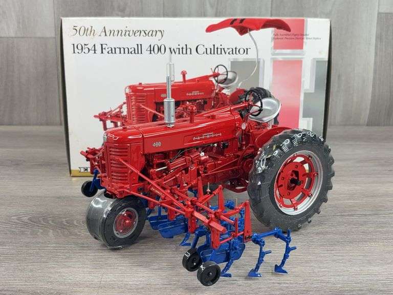 1954 IH McCormick Farmall 400 NF W/Cultivator, 1/16