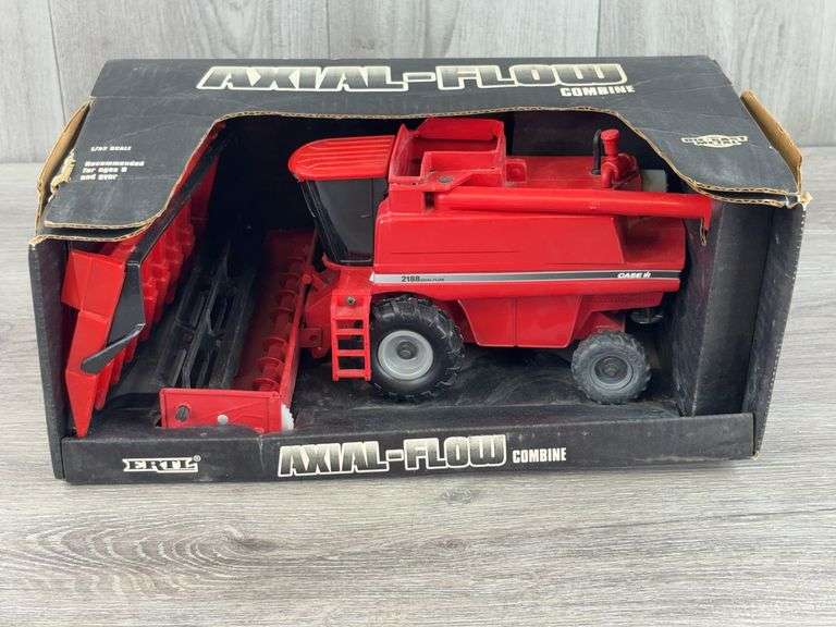 Case IH 2188 Axial-Flow Combine, 1/32, 2 Heads, Ertl