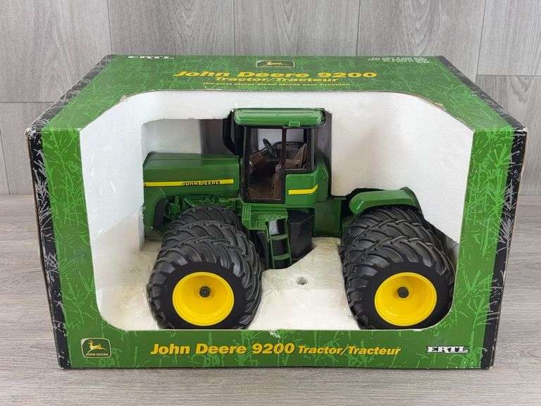 John Deere 9200 4WD Triples, 1/16, Ertl