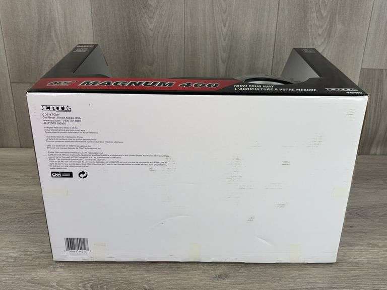 Case IH Magnum 400 Front/Rear Duals, 1/16, Black Chrome