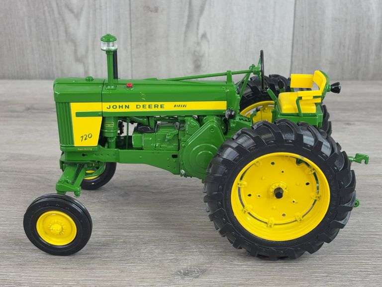 John Deere 720 WF Diesel, 1/16, Precision Classics 10