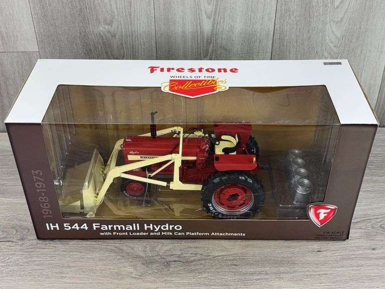 International Farmall 544 Hydro W/Loader & Platform, 1/16