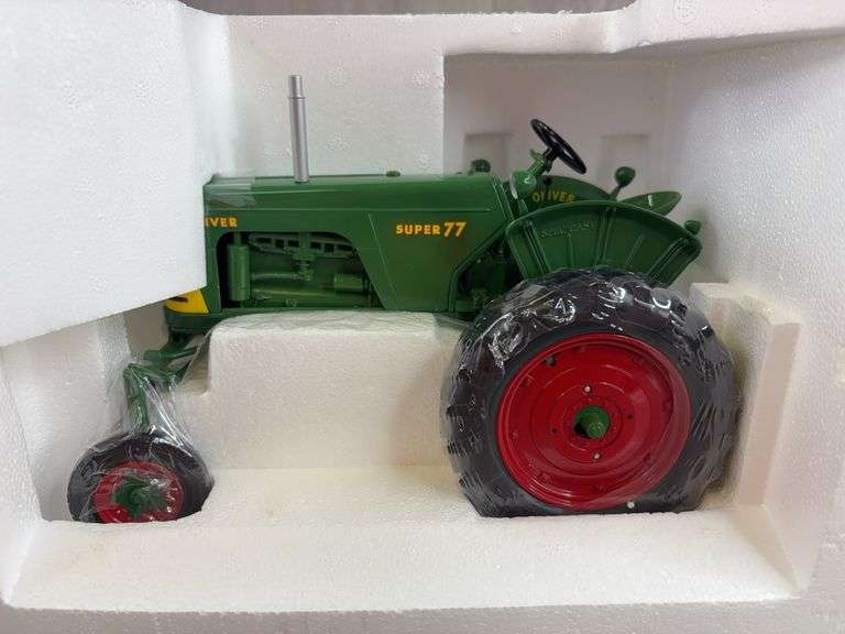 Oliver Super 77 Hi-Crop, 1/16, SpecCast, NFTM