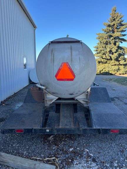 Spray Trailer - 1000-gal Tank