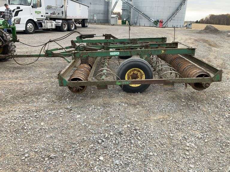 John Deere 950 Cultimulcher 15'
