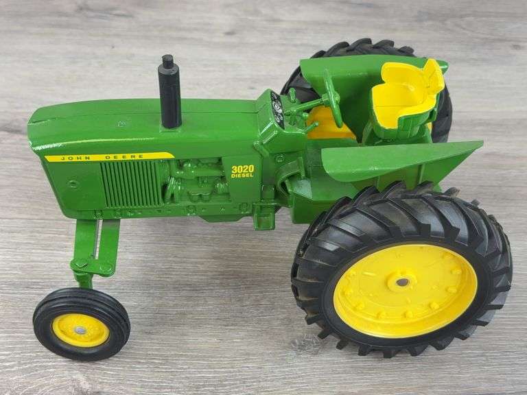 John Deere 3020 WF Diesel, 1/16, Short Filters, Ertl