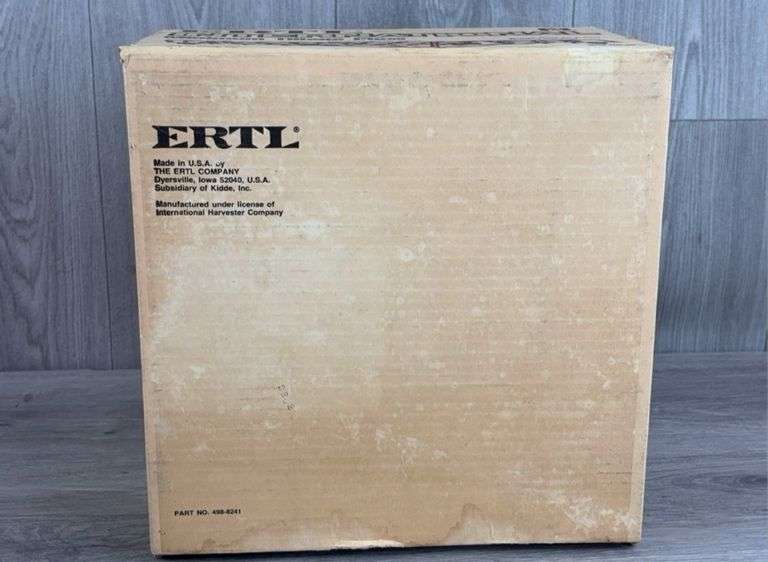 International Minimum Tillage Plow, 1/16, Ertl