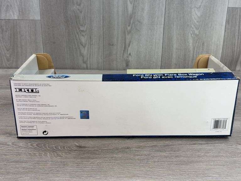Ford 8N W/Flare Box Wagon, 1/16, Ertl