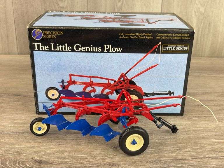 McCormick-Deering Little Genius Plow No. 8, 1/16