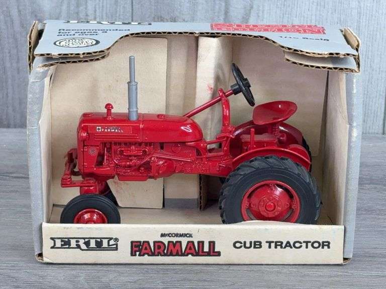 IH McCormick Farmall Cub, 1/16, 1989 1st Edition, Ertl