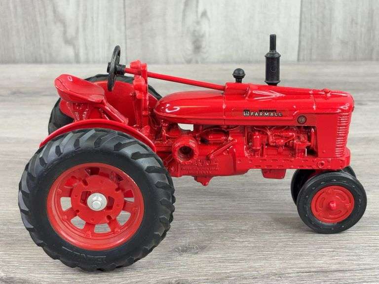 IH McCormick Farmall H NF, 1/16, 1988 Special Edition