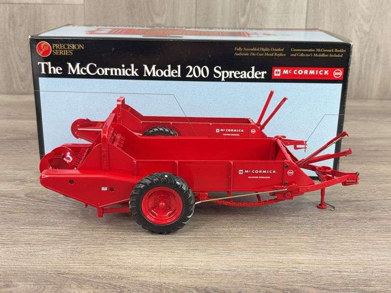 IH McCormick 200 Spreader, 1/16, Precision Series 9