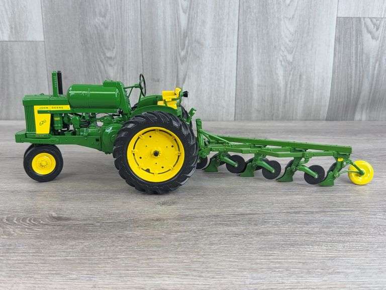 John Deere 620 LP NF W/4 Bottom Plow, 1/16