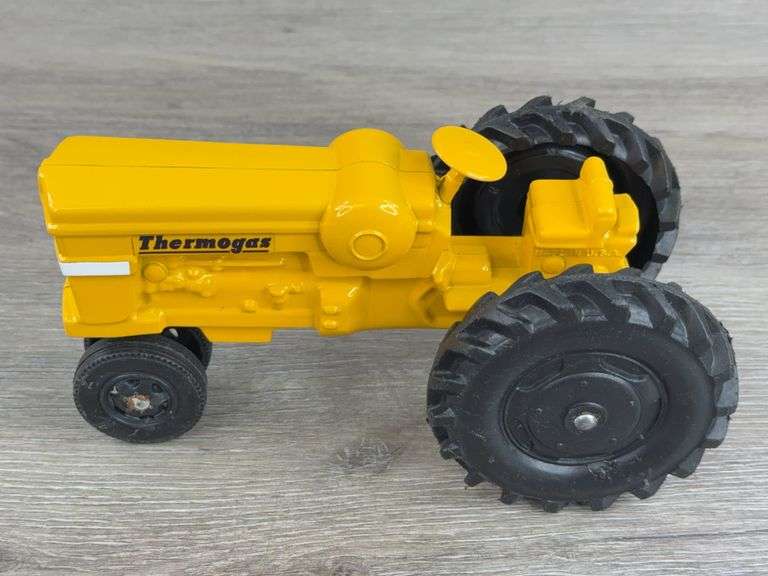 Minneapolis-Moline M602 Thermogas LP NF, 1/24, Ertl