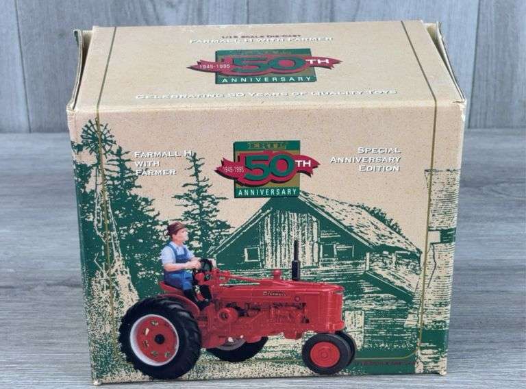 IH Farmall H W/Farmer, 1/16, Special 50th Anniversary Edition