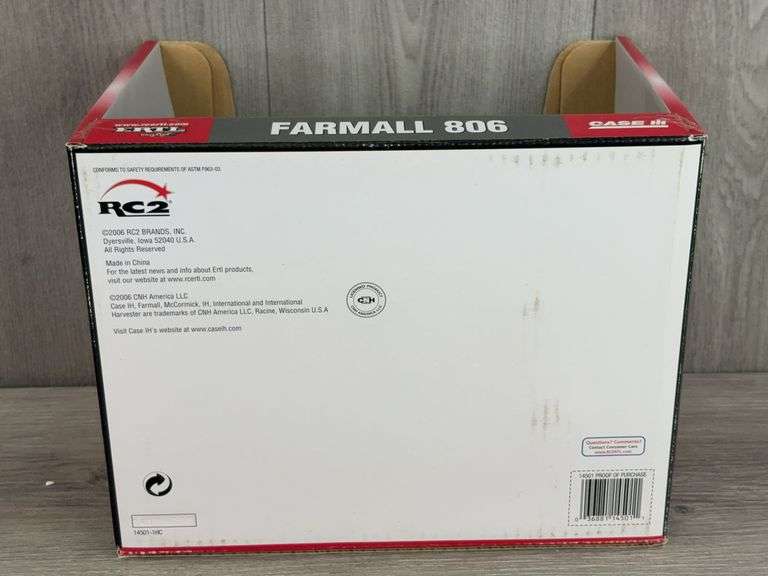 IH McCormick Farmall 806 NF Duals, 1/16, Ertl Britains