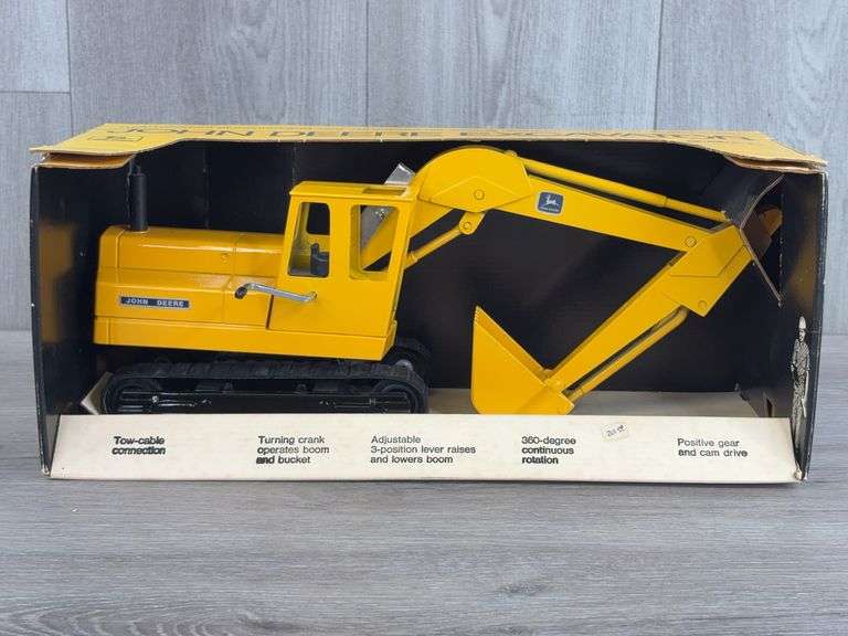 John Deere 690 Excavator, 1/25, Ertl