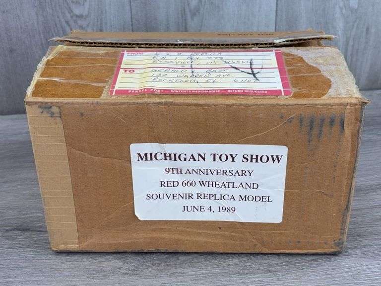 International 660 WF Diesel, 1/16, 1989 MI Farm Toys Show