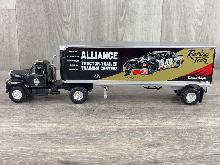 1960 Mack B-61 Alliance Racing Team Tractor Trailer, 1/34