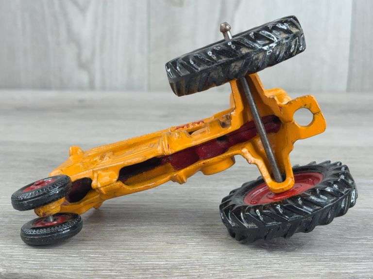 Minneapolis-Moline R NF W/Driver, 1/25, Slik, Repainted