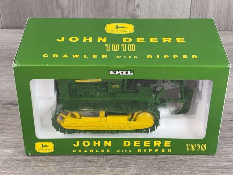 John Deere 1010 Crawler W/Ripper, 1/16, 2002 Plow City FTS