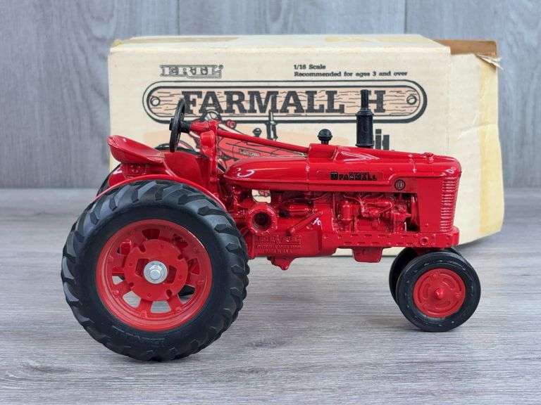 IH McCormick Farmall H NF, 1/16, 1988 Special Edition