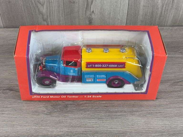 1934 Ford J.J. Keller Motor Oil Tanker, 1/24, Crown Premiums