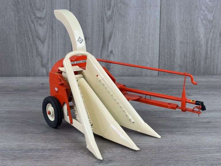 Allis-Chalmers 2 Row Corn Picker, 1/16, Custom