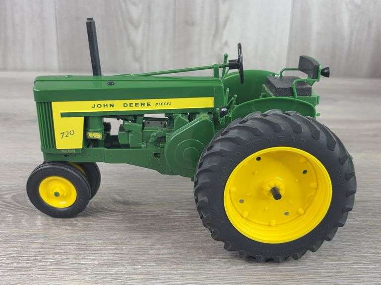John Deere 720 NF Pony Start Diesel, 1/16, Yoder’s