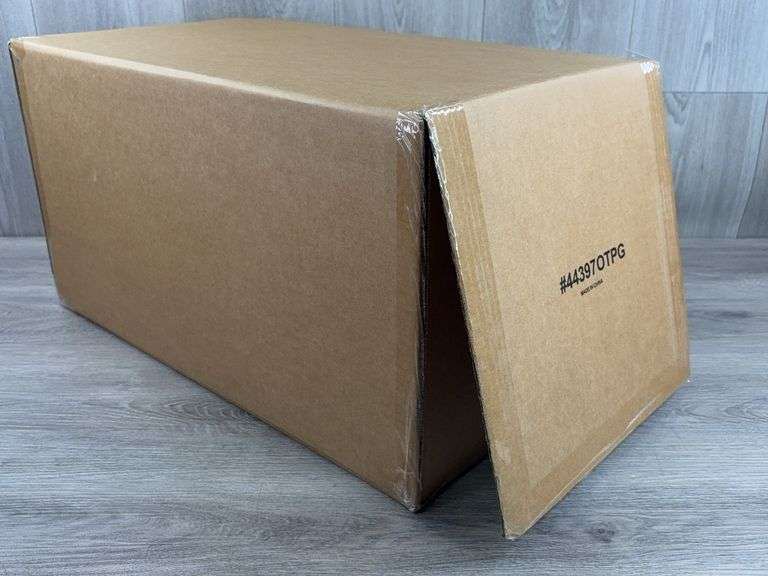 Steiger PTA325 ‘Spirit Of ‘76’ 4WD Duals, 1/16, Gold Chrome