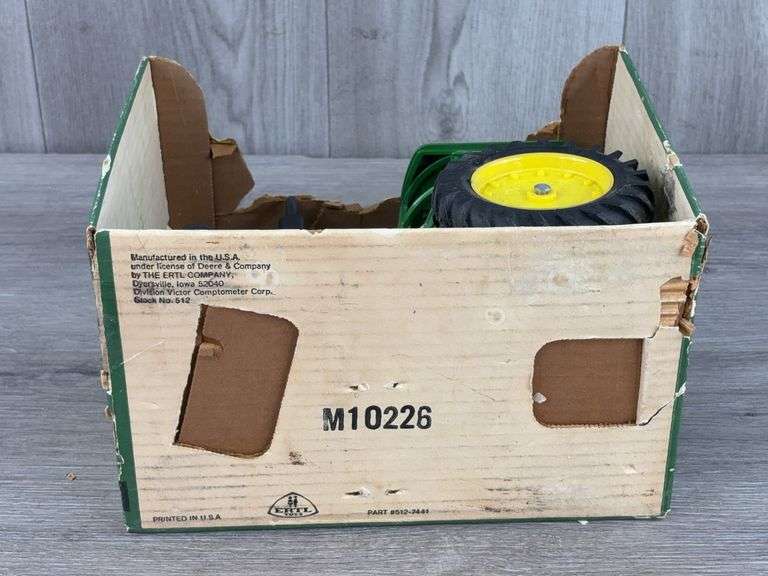 John Deere Generation II 4430 WF, 1/16, Ertl Toys