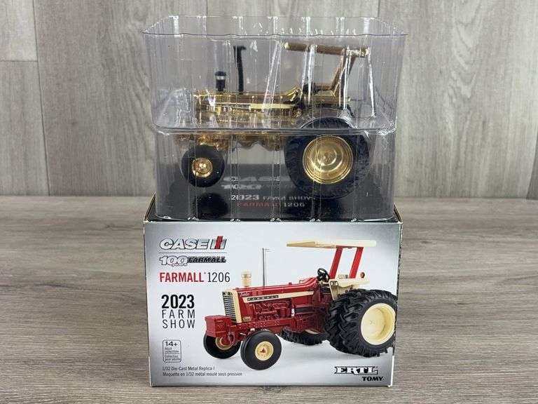 IH Farmall 1206 WF Duals ROPS Diesel, 1/32, Gold Chase