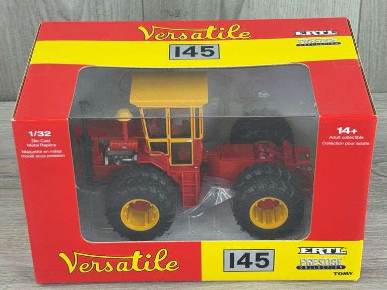 Versatile 145 4WD Duals, 1/32, Prestige Collection