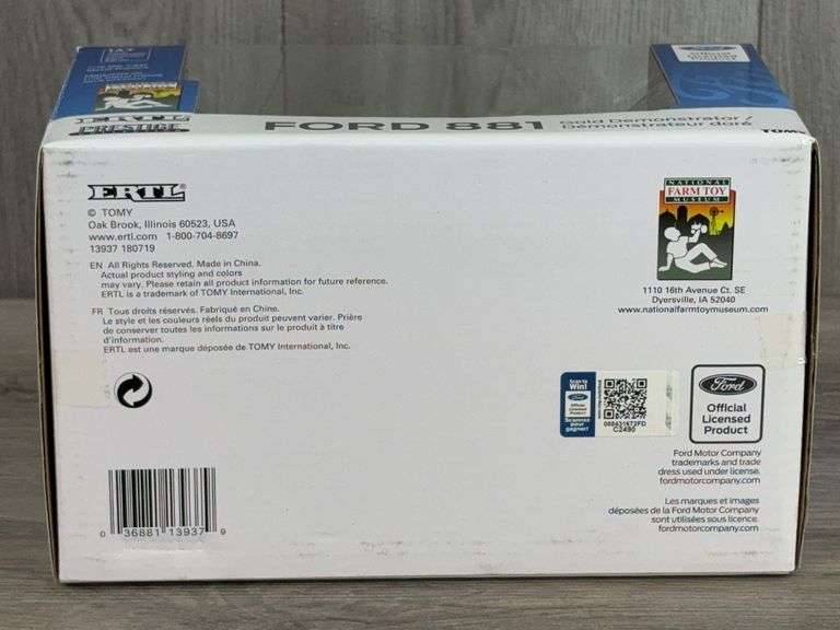 Ford 881 Gold Demonstrator, 1/16, Prestige Collection