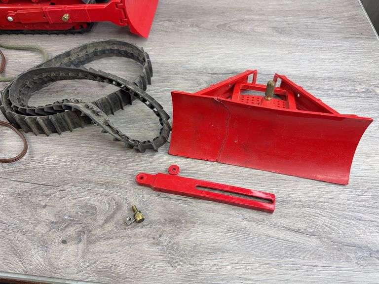 International Diesel TD24 Electric Crawler, 13” Long