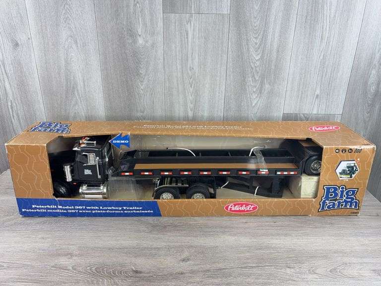 Peterbilt 367 Big Farm W/Lowboy Trailer, 1/16, Ertl