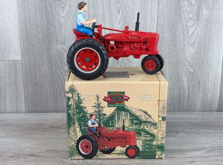 IH Farmall H W/Farmer, 1/16, Special 50th Anniversary Edition