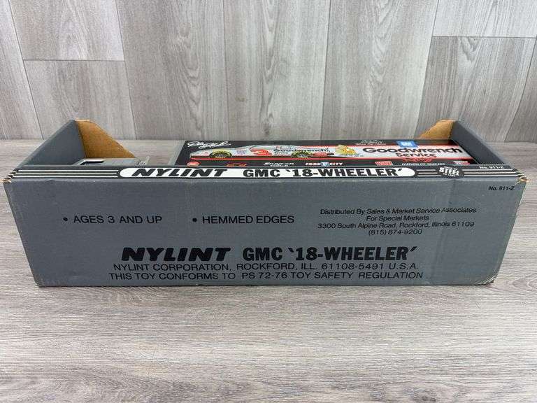 GMC Dale Earnhardt #3 Goodwrench 18-Wheeler, 21 1/4”
