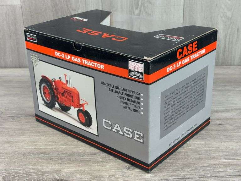 Case DC-3 LP NF, 1/16, SpecCast, Broken Steering Column