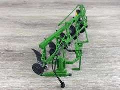 John Deere F145H 5 Bottom Moldboard Plow, 1/16