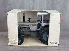 White Farm Equipment 2-135 Field Boss WF, 1/16