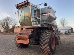 Gleaner M3 Combine