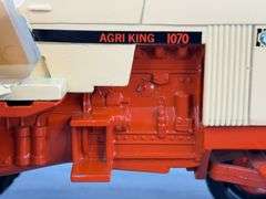 Case 1070 WF Agri King Deluxe Farm Set, No. 211, 1/16, Original Box