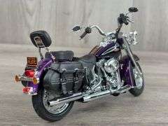 Harley Davidson Heritage Softail FLSTC Motorcycle, 1/12