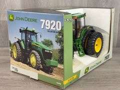 John Deere 7920 Tractor
